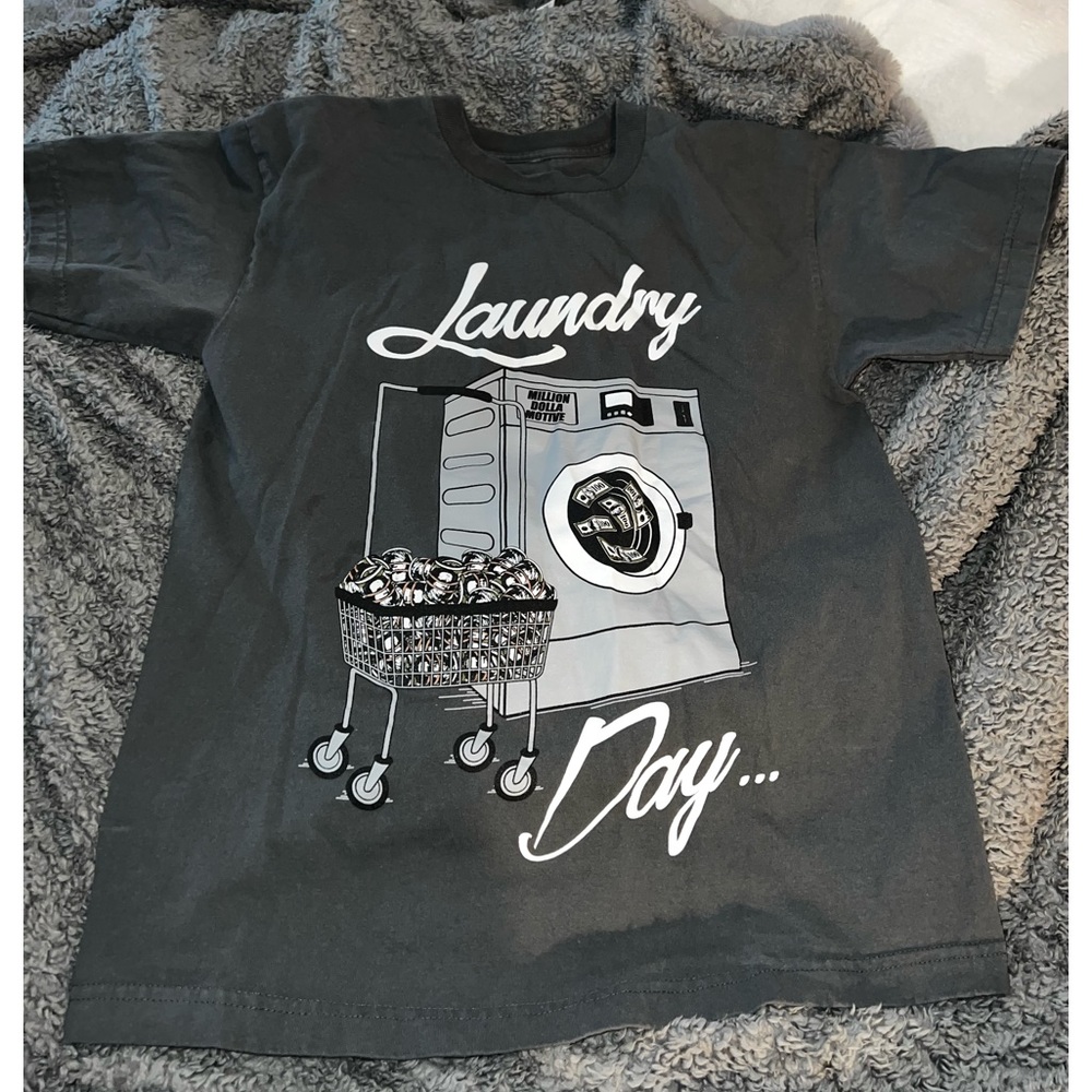 EUC Laundry Day T-Shirt Million Dollar Motive Men’s Medium